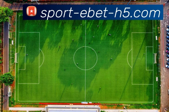 特纳三分球表现惊艳队友鼓励他勇敢投篮展现新风采